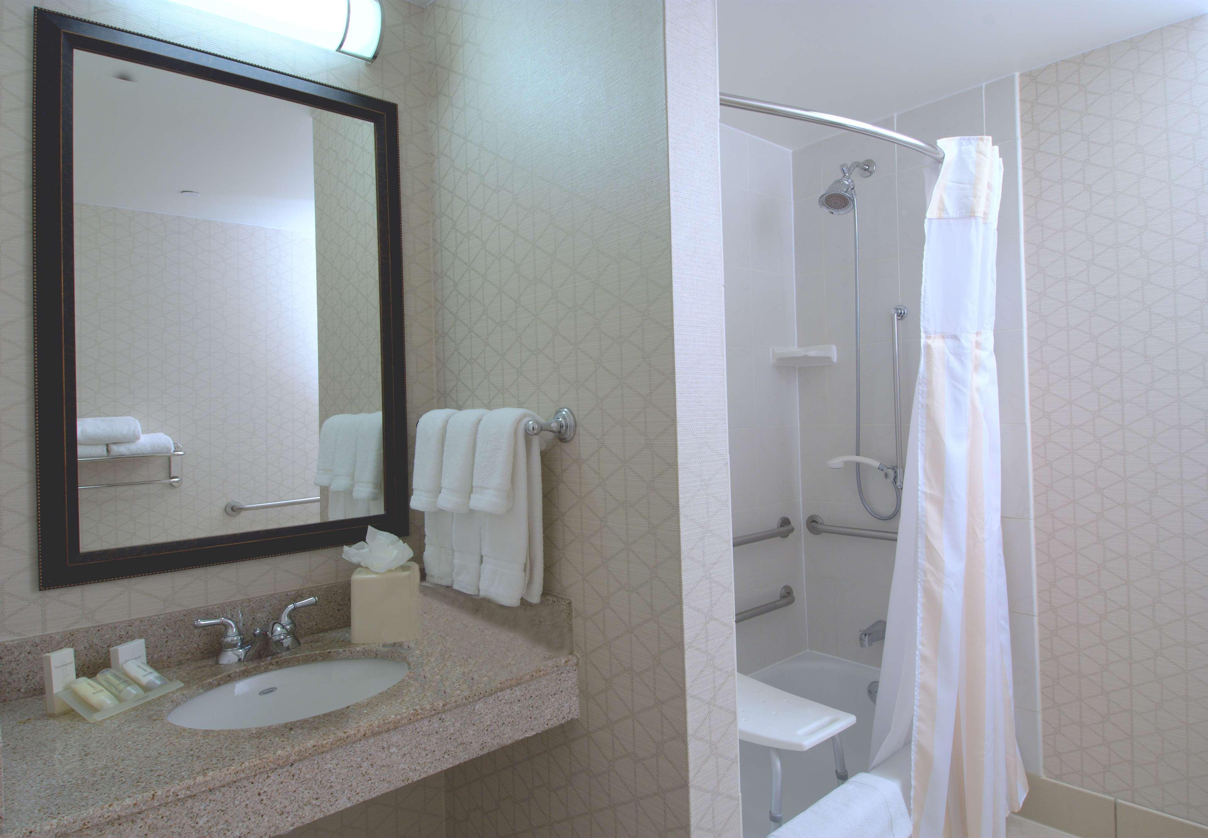 Hilton Garden Inn Rockford Ngoại thất bức ảnh