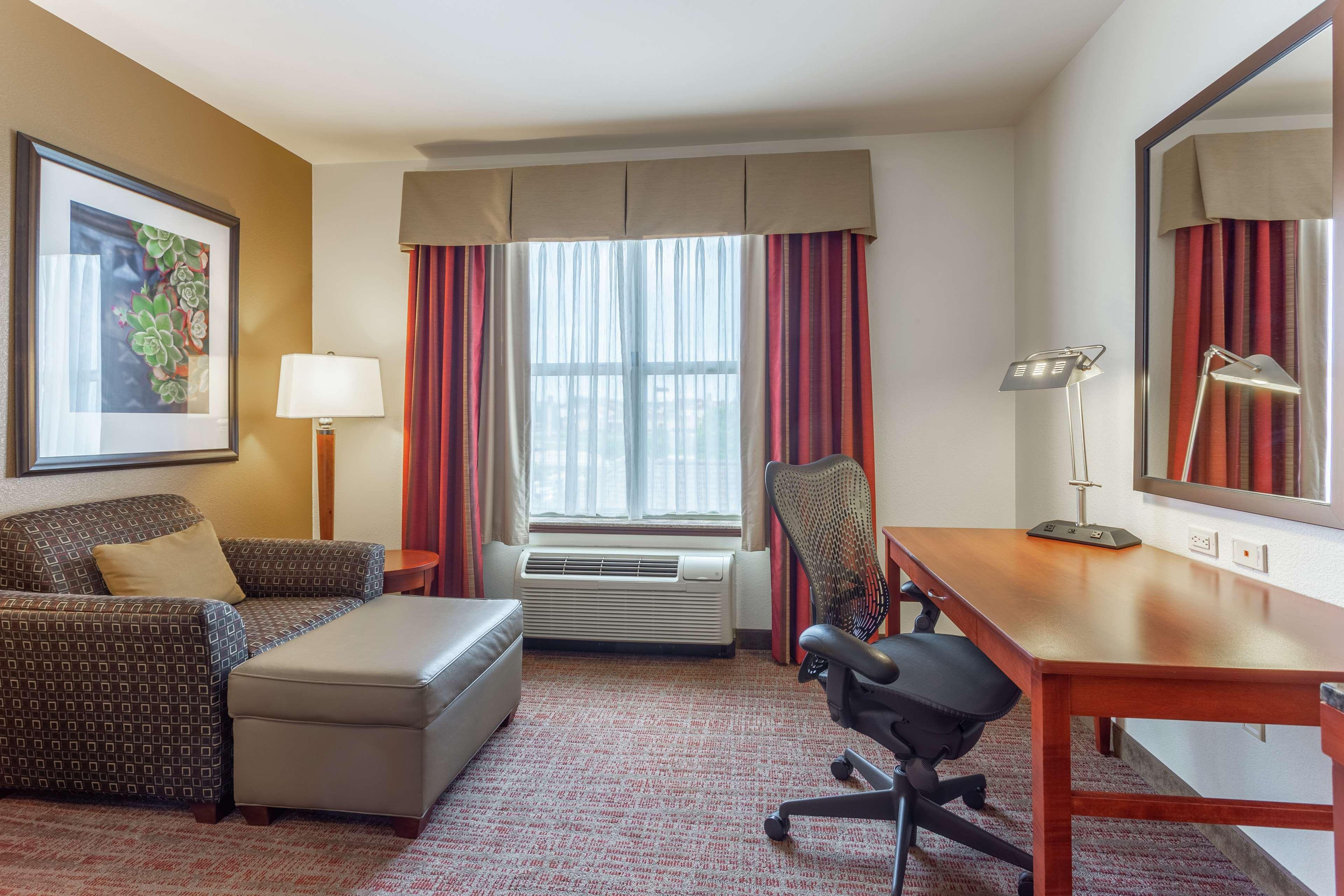 Hilton Garden Inn Rockford Ngoại thất bức ảnh