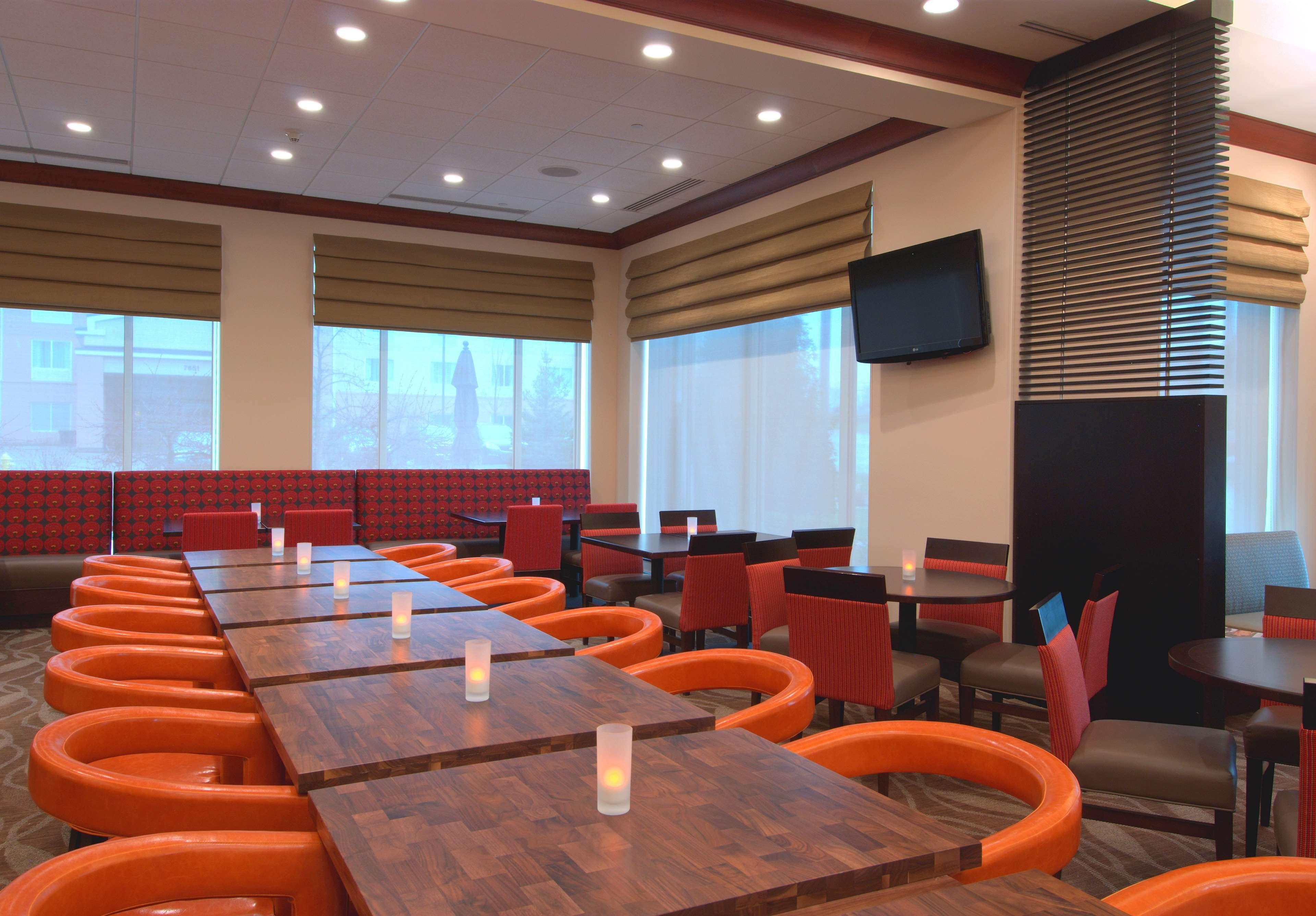 Hilton Garden Inn Rockford Ngoại thất bức ảnh