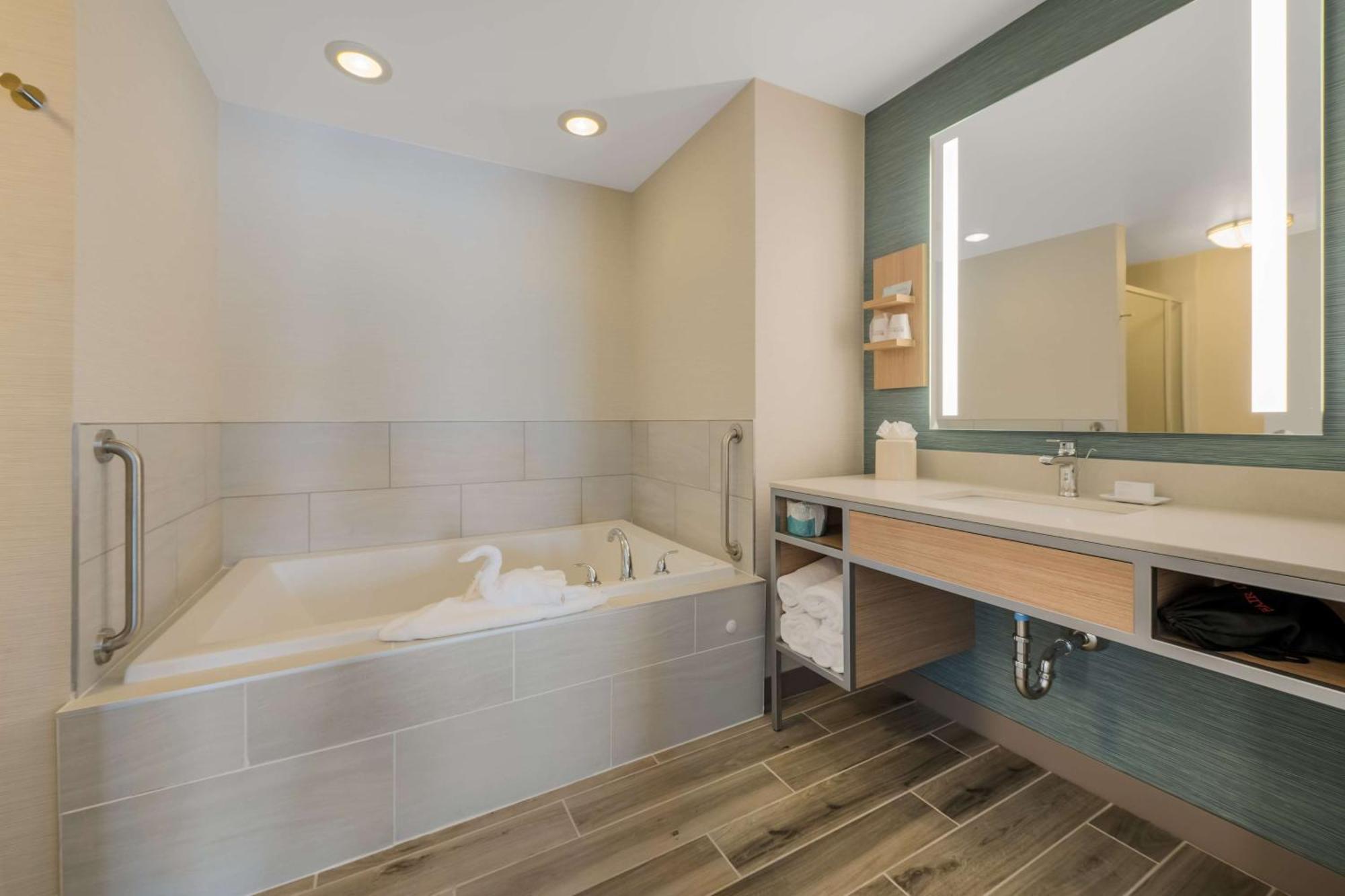 Hilton Garden Inn Rockford Ngoại thất bức ảnh