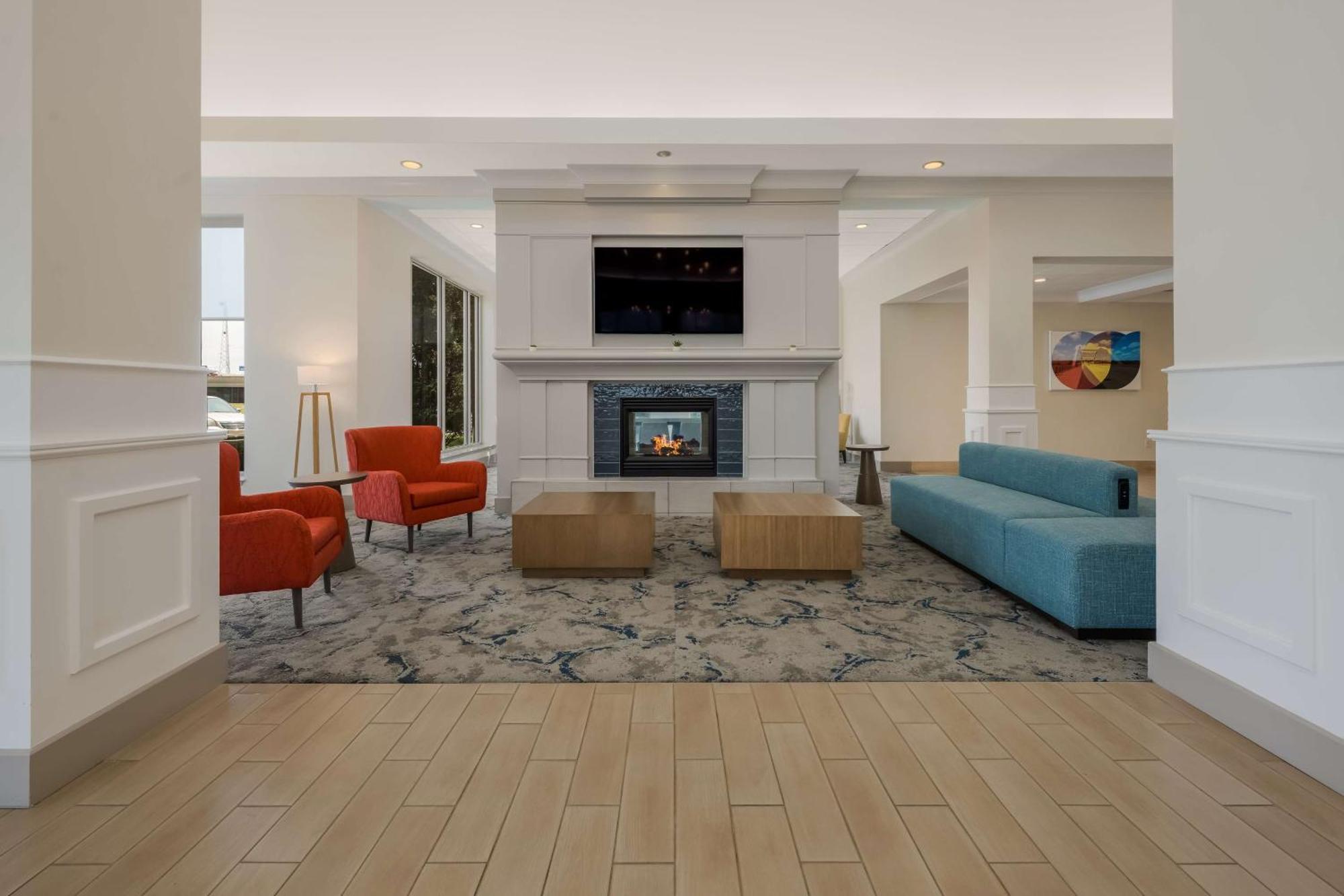Hilton Garden Inn Rockford Ngoại thất bức ảnh