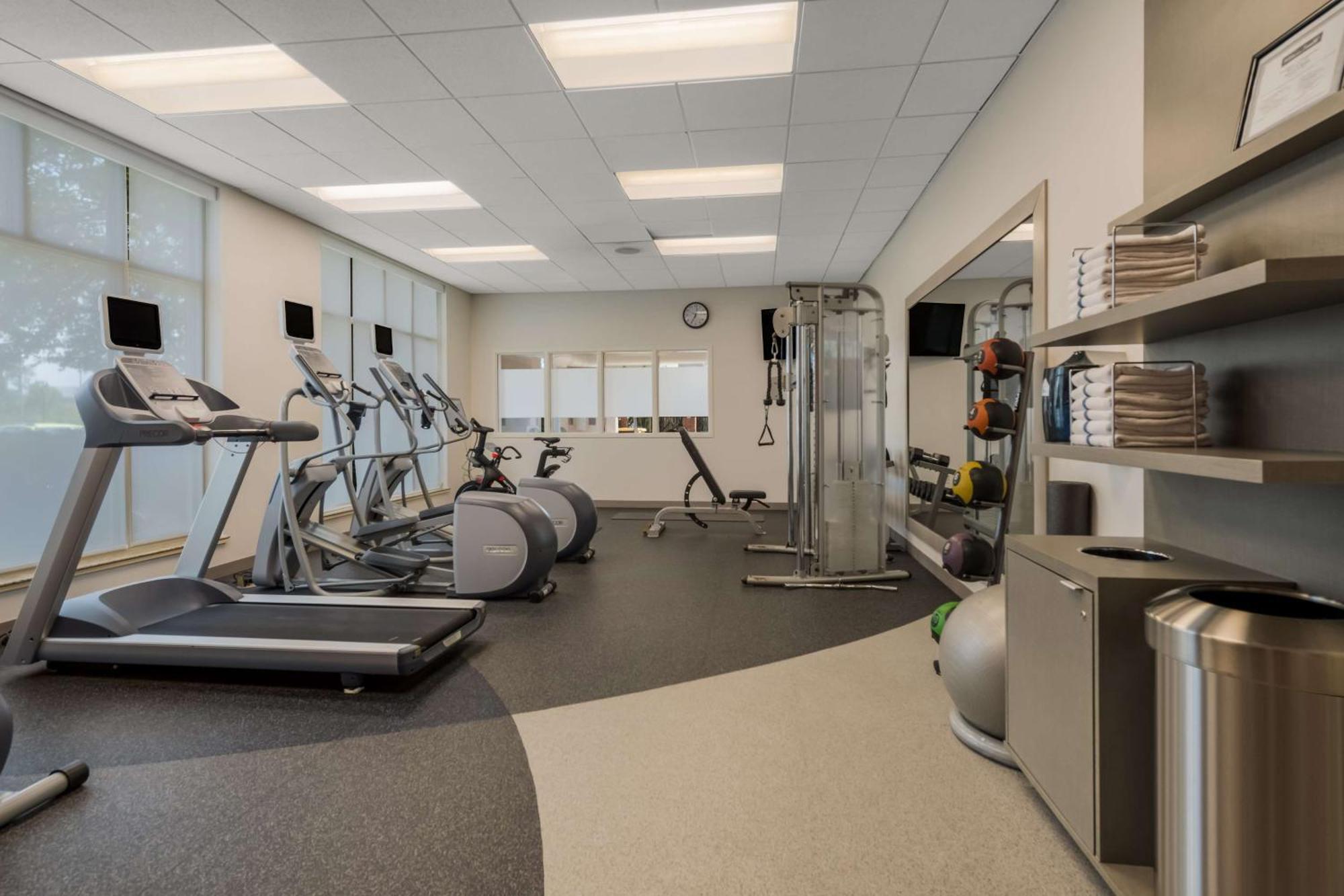Hilton Garden Inn Rockford Ngoại thất bức ảnh
