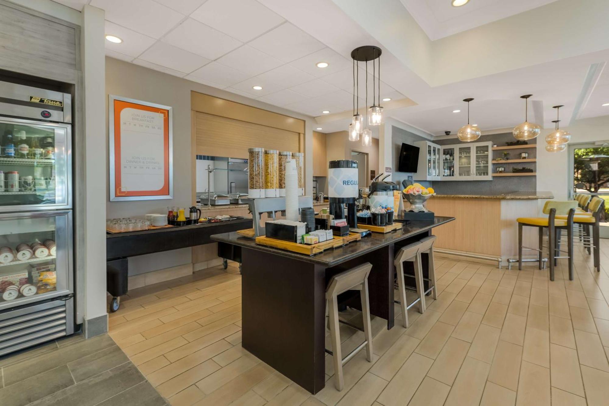 Hilton Garden Inn Rockford Ngoại thất bức ảnh