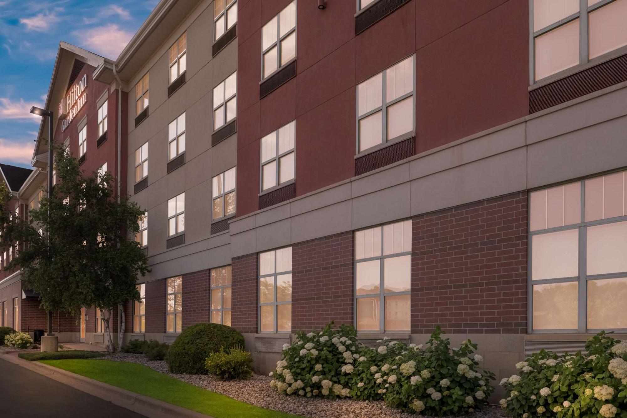 Hilton Garden Inn Rockford Ngoại thất bức ảnh