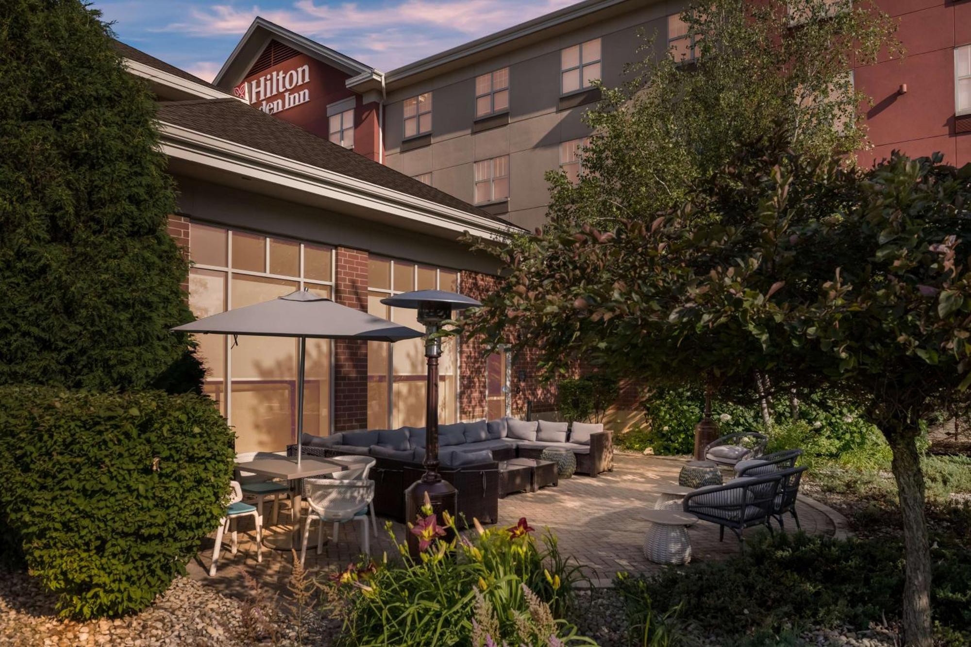 Hilton Garden Inn Rockford Ngoại thất bức ảnh