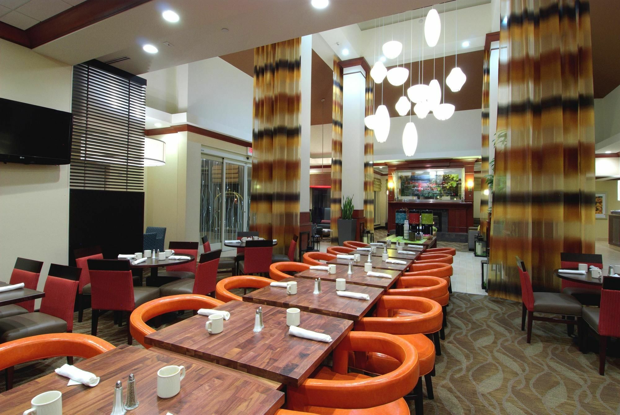 Hilton Garden Inn Rockford Ngoại thất bức ảnh